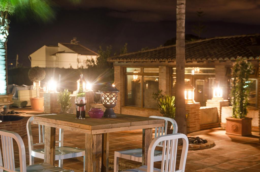 Villa Conmigo Bed & Breakfast Алаурін-де-ла-Торре Екстер'єр фото