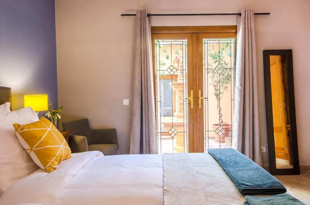 Villa Conmigo Bed & Breakfast Алаурін-де-ла-Торре Екстер'єр фото